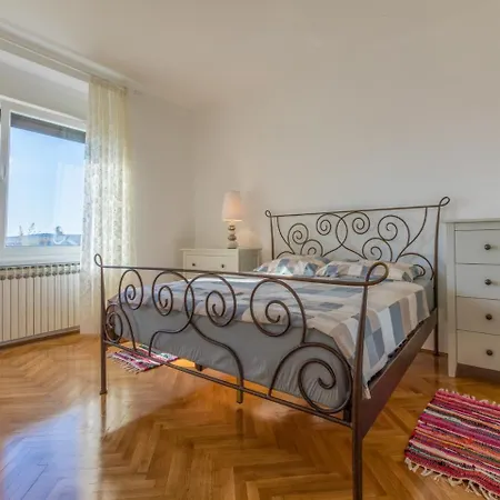 בית נופש House Barbara *