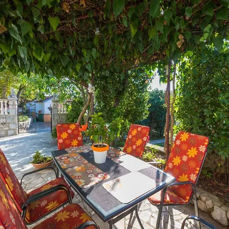 בית נופש House Barbara